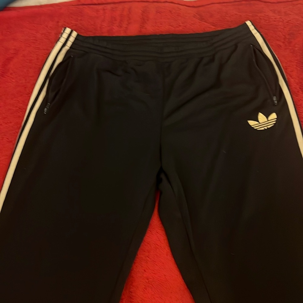 Original’s men’s large Adidas tree foil black, and gold pants